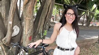 How to ride a bike while i fuck my pussy with a dildo.