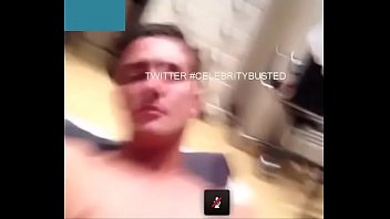 Vaza v&iacute_deo de EX da MTV Stephen Bear levando dedadas