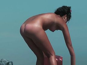 Nudist beach video introduces great looking naked babes