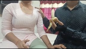 Jiju ne Sali ko banana (Kela) bol kar apne lund khila Diya virgin sali jor se chilaya jab jiju lund ghusaya sali ke chut main