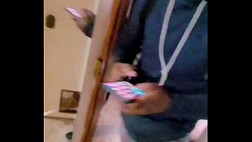 Repartidor de domicilio me termina follando