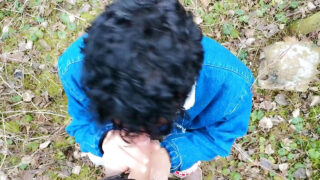 Offentlig POV av kåta amatör homosexuella som tar stor kuk djupt i röven med cumshot