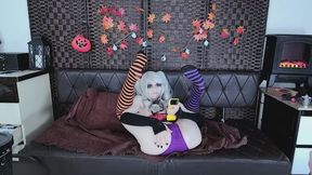 Brainrot GF Cannot Stop Staring at Her Phone While Masturbates