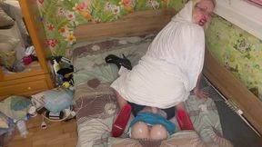 queen in white hood tease, suck and oil handjob the tranny till cum