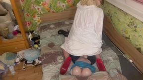 queen in white hood tease, suck and oil handjob the tranny till cum