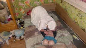 queen in white hood tease, suck and oil handjob the tranny till cum