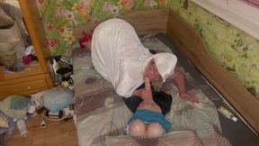queen in white hood tease, suck and oil handjob the tranny till cum
