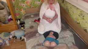 queen in white hood tease, suck and oil handjob the tranny till cum