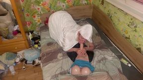 queen in white hood tease, suck and oil handjob the tranny till cum