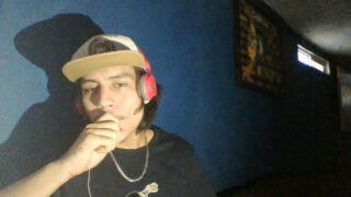 Solo jentefilm av unge tenårings homofile horer, stor pikk får anal knulling