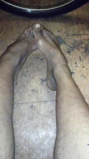 Very Nice Long Legs and Suckable Toes Foot Fetish