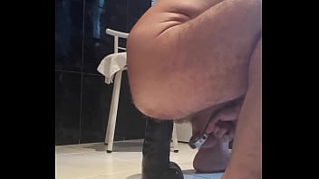 Me acaricio el ojete con mi dildo gordo - AnzzoSan