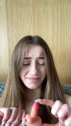Small-dicked guy gets a blowjob from his girlfriend