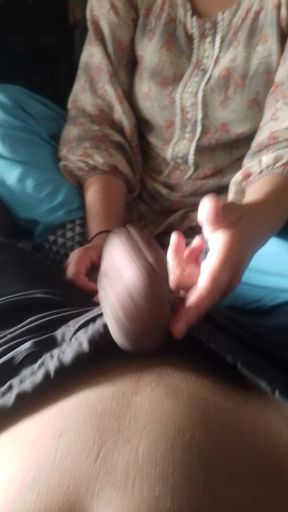 Desi Pakistani Handjob