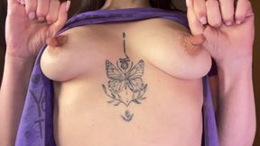 The MILF's Nipples Poked Through Her T-shirt, and She Couldn't Resist Tearing It Apart to Play with Them