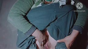 Delhi girl Lavenya was seen showing off her boobs.  She is enjoying a different level of enjoyment by rubbing her ass on it.  Sona's boyfriend told her that his friend