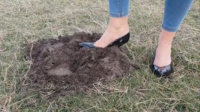 Vintage Heels Grass Sinking and Mud Hill Crushing