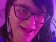 Amy Loves to Tease