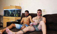 dois malokas heteros se pegando