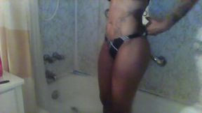 JuicyJay9-Playtime in tub