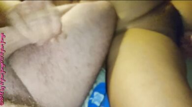 Die Haarige Fotze der Nachbarin wichsen