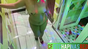 Chapina culona bailando con PLUG ANAL