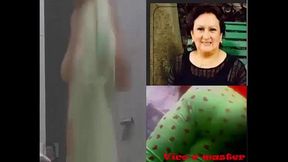 Espiando a una se&ntilde_ora madurita ecuatoriana lav&aacute_ndose el sapo