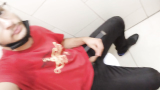 Burger king urinate realifing red-hot boy