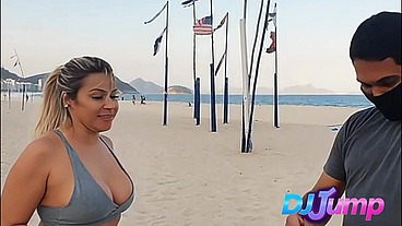 ENCONTREI MINHA EX NA PRAIA DE COPACABANA OLHA NO QUE DEU .