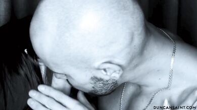 Split tongue slurps ass then deepthroats that thick cock