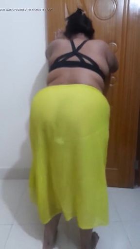Step Mom Show Her Ass to Stepson Deshi Step Mom Hot Sex