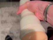 Sex dans la salle de bain avec mon fleshlight