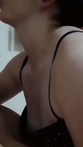 My Secretary Masturbates Me with Oil so I Cum Inside Her