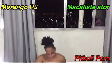 Entregador de g&aacute_s trai esposa com a atriz porno Morango RJ