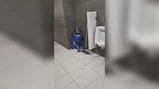 Highly risky at the mall while shopping