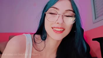 Puu Girl's Guided Touch: A Sizzling Solo Tease