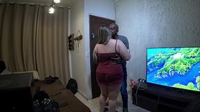 Fodi &agrave_ esposa do meu amigo sempre que o corno sai de casa a puta sempre goza quando eu como o cu dela