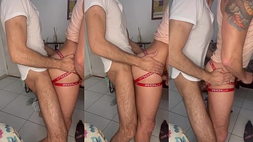 Rick paixão brincado com o amigo