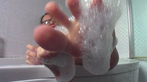 Wrinkly Bath Soles: Soap Them Up (mkv)