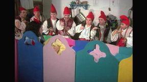 Snow White Became Snow Fucking with the Seven Dwarfs in the Ass