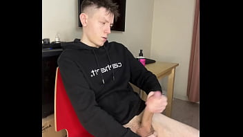 Young Twink'_s Gushing Cum Delight