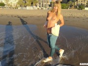 Wet shoot on a public beach with Crazy Model. Risky outdoor masturbation. Foot fetish. Pee in jeans