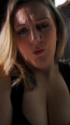 Fucking the Slutty MILF Bartender - Clara Dee POV Virtual Sex