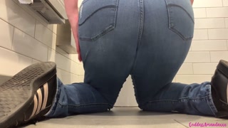 Bouncing Boobs, Pissing &amp; Dirty Shoes Worship
