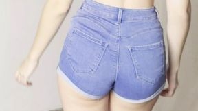 Short shorts on those toned yoga legs