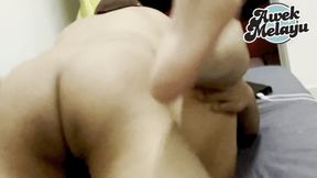 Stepbrother Ejaculating in a Bontot Hole