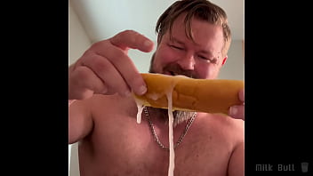 Hung Bodybuilder Shoots Ropes Onto His Hot Dog 5 Times in a Row