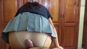assjob: mi hermanastro me dejo una macha de semen en mi minifalda, pero fue mi culpa por dejarle las bolas secas