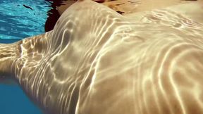 Flexible Curly Fernanda in Wet Desire