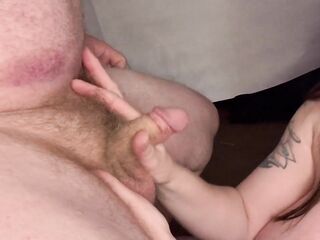 Amateur homemade oral-sex with cum in throat